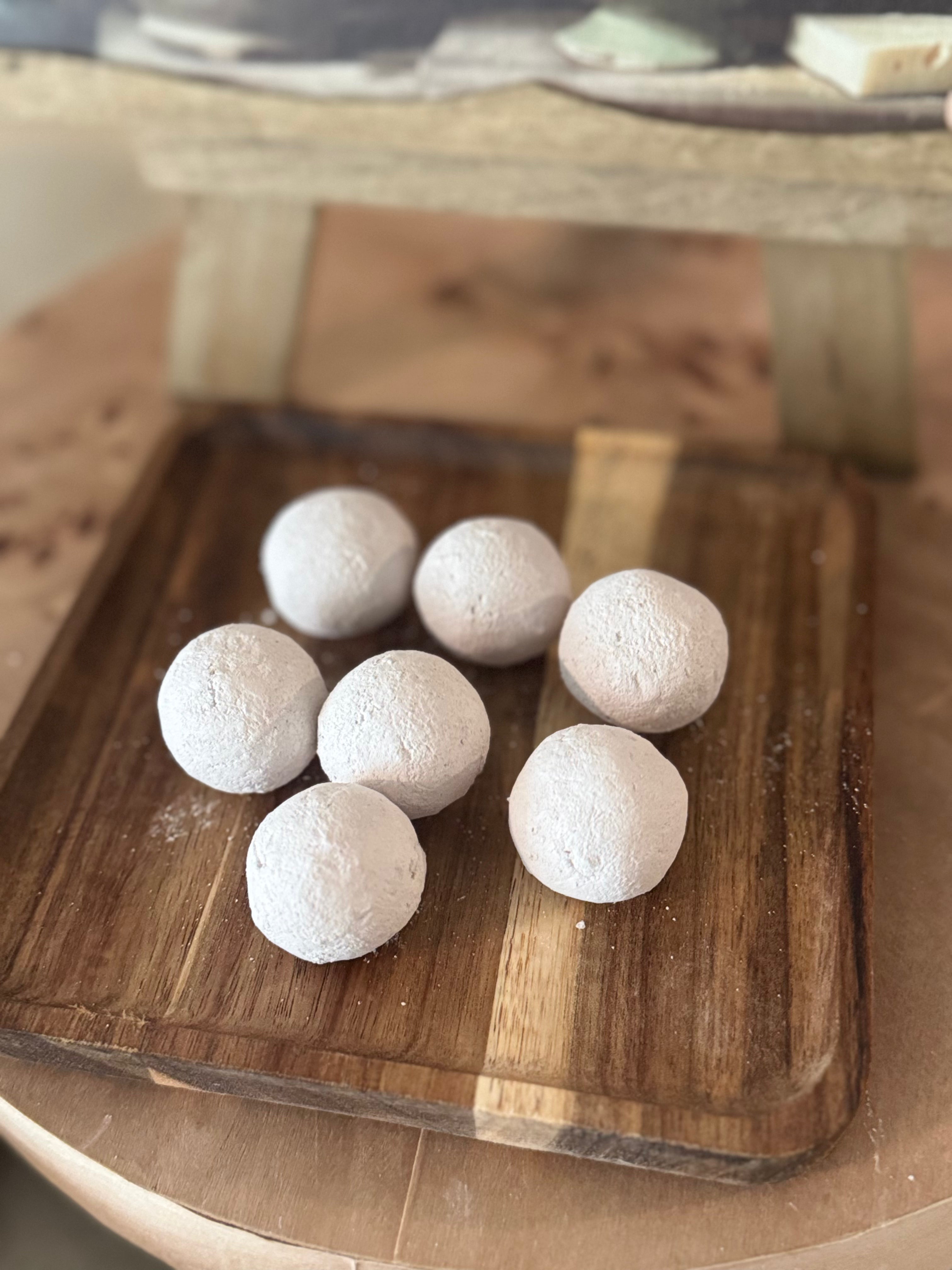 Amatista Balls